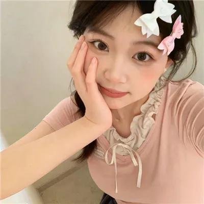 推手推车的男人